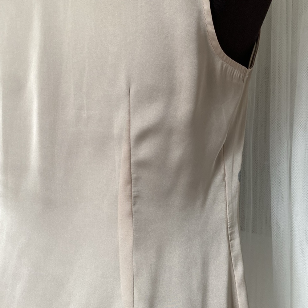 Banana Republic Floral Sleeveless Top - Blue/Purple and Sand. Size 4 - Picture 6 of 14